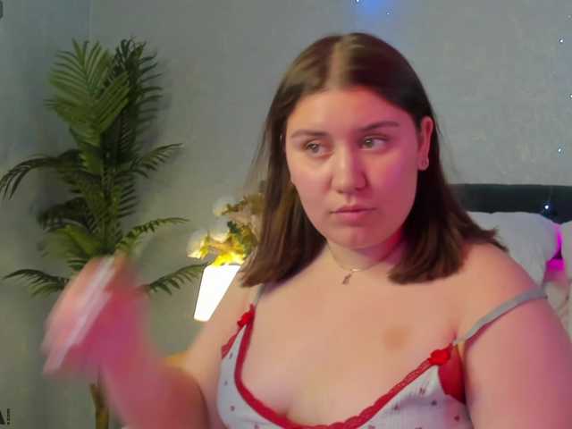 Maya-Raay live cam on BongaCams