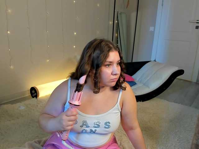 Maya-Raay live webcam show