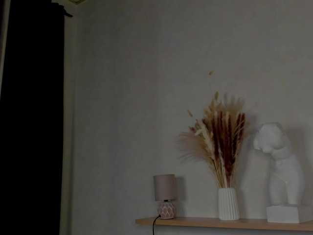 Maya-Raay live cam on BongaCams