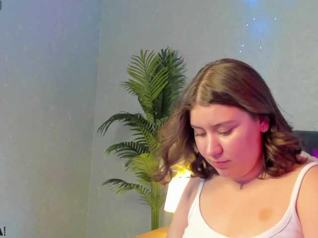 Maya-Raay live cam on BongaCams