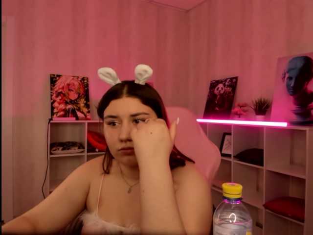 Maya-Raay live cam on BongaCams