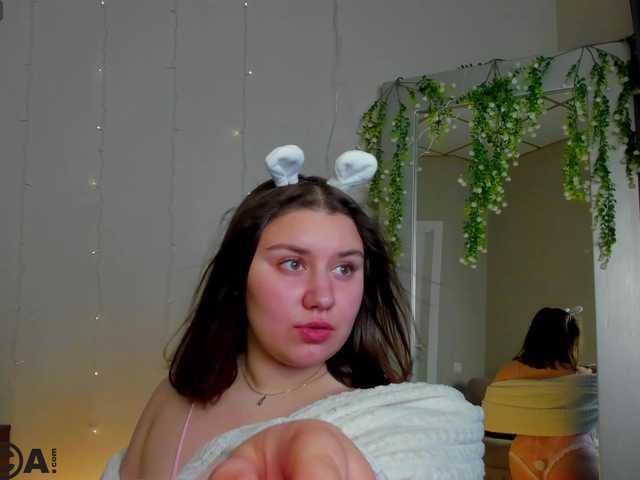 Maya-Raay live cam on BongaCams