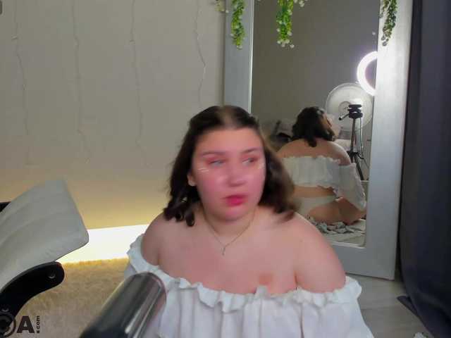 Maya-Raay live cam on BongaCams