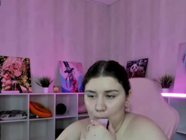 Maya-Raay live cam on BongaCams