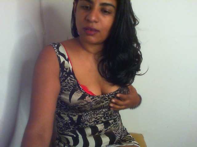 indianmishka live cam on BongaCams