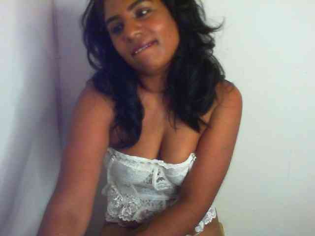 indianmishka Live Webcam on BongaCams