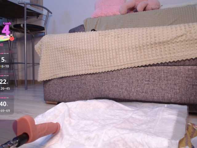 lovely-V live cam on BongaCams