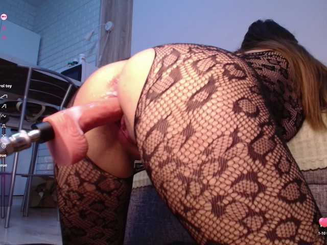 lovely-V live cam on BongaCams