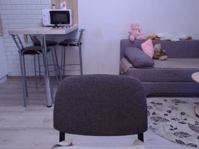 lovely-V live cam on BongaCams