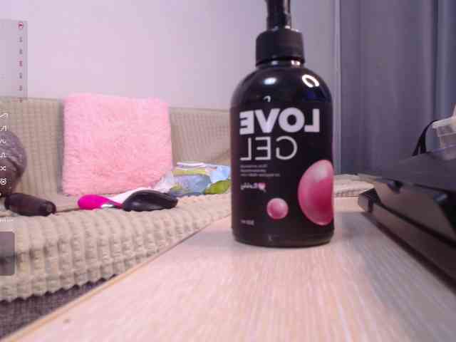 Model: lovely-V