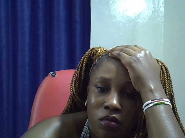 Sexyevonne live cam on BongaCams