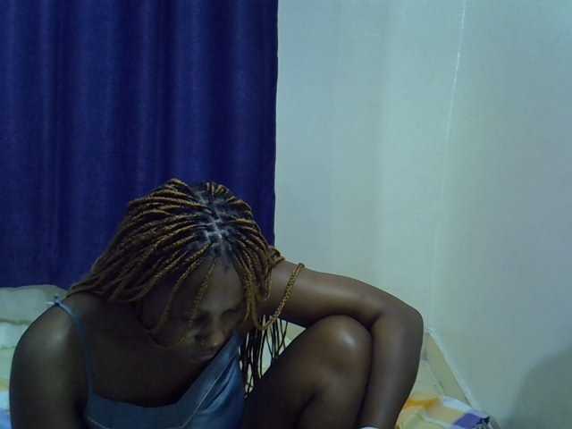Sexyevonne live cam on BongaCams