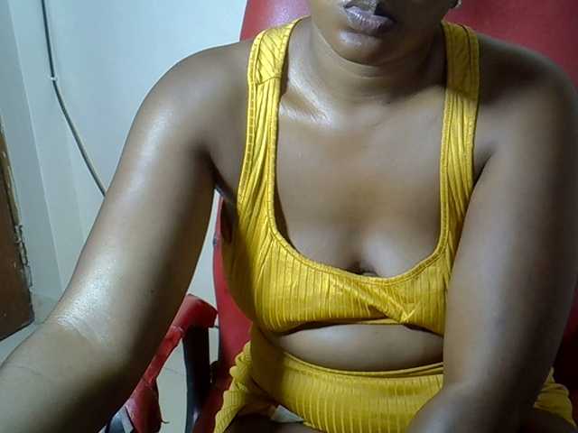 Sexyevonne's BongaCams show and profile