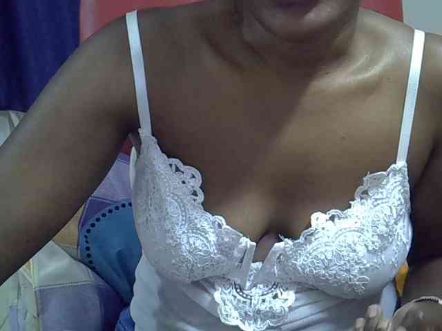 Sexyevonne webcam
