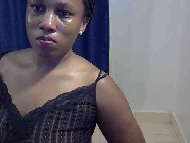 Sexyevonne webcam