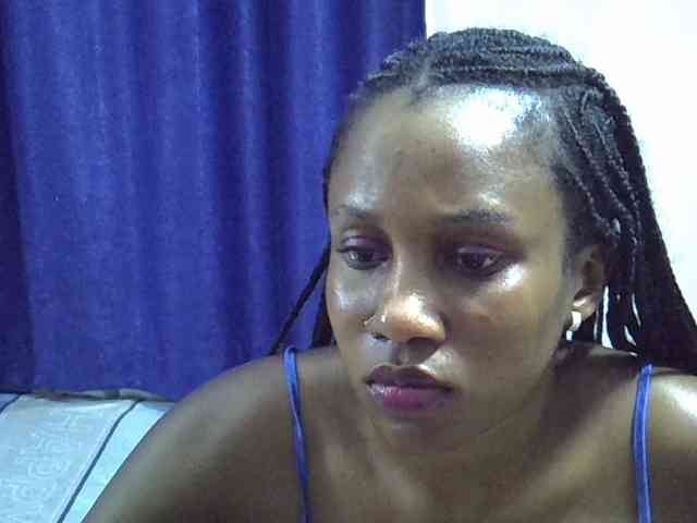 Sexyevonne webcam