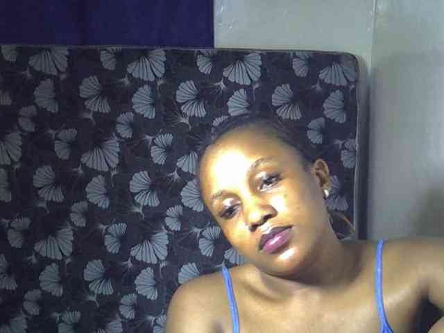 Sexyevonne webcam
