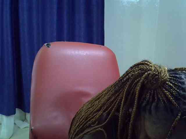 Sexyevonne webcam