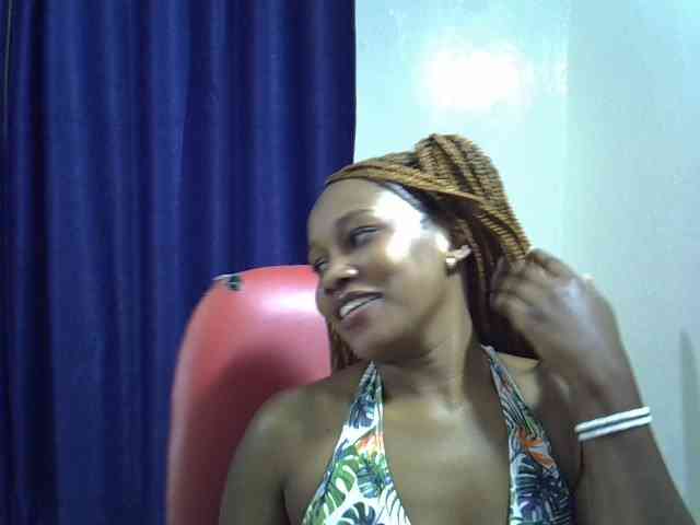 Sexyevonne webcam
