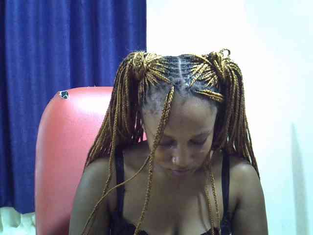 Sexyevonne webcam