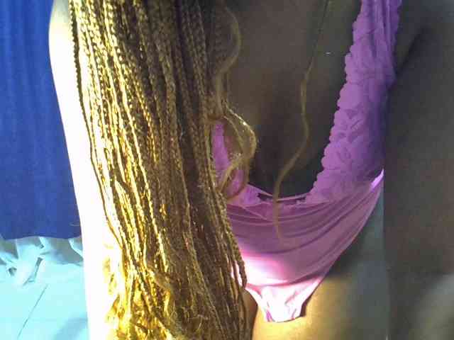 Sexyevonne webcam