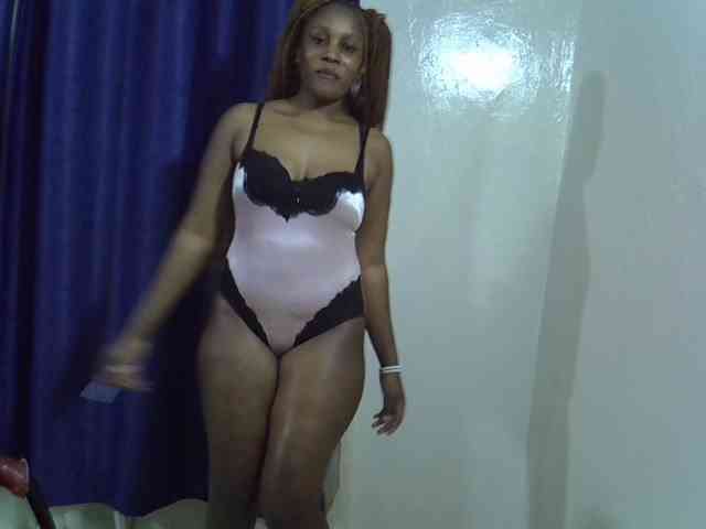 Sexyevonne webcam
