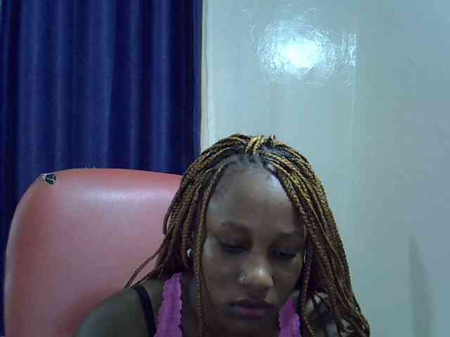 Sexyevonne webcam