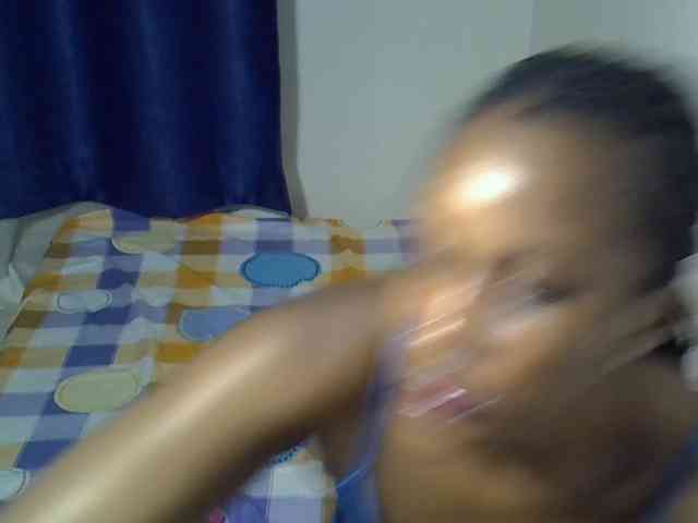 Sexyevonne webcam
