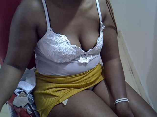 Sexyevonne webcam