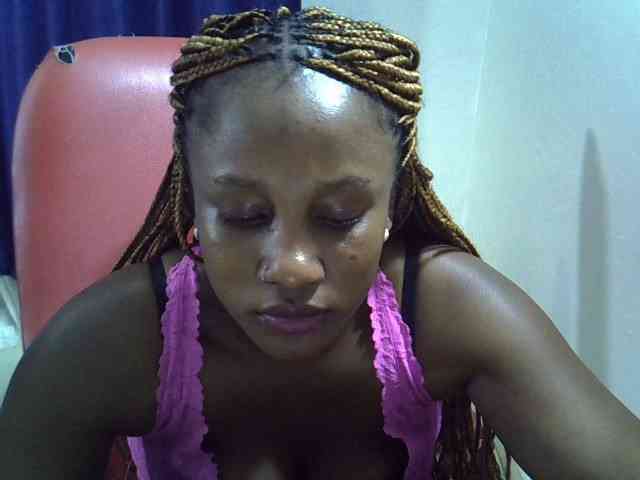 Sexyevonne webcam