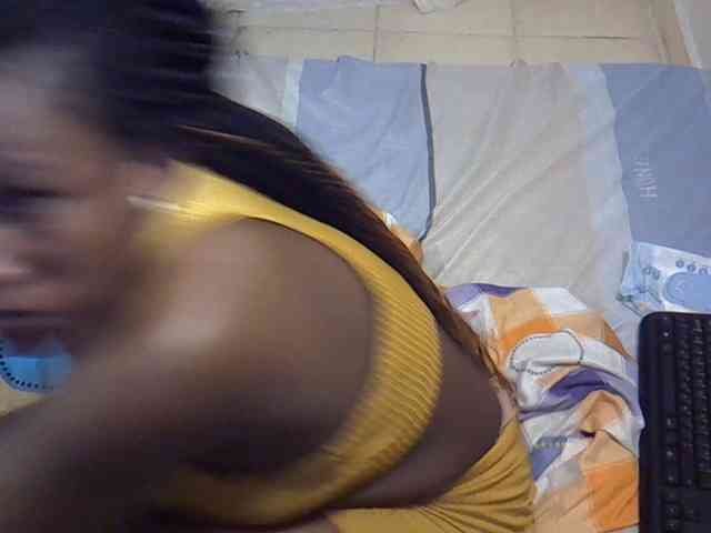 Sexyevonne webcam