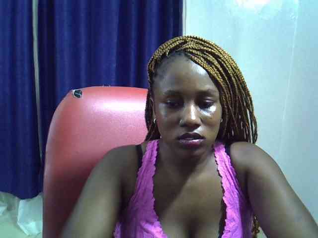 Sexyevonne webcam