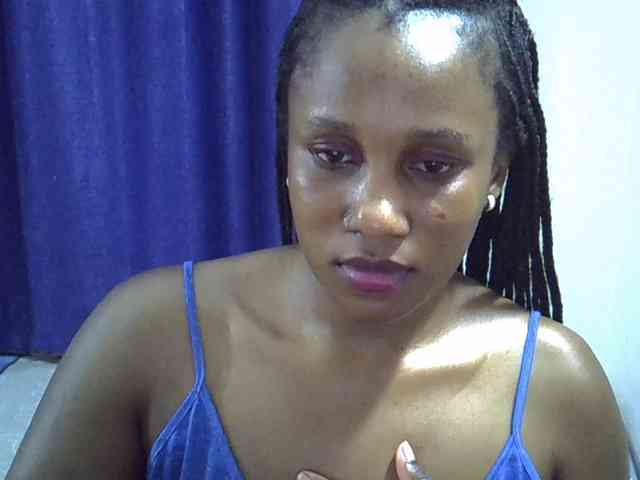 Sexyevonne webcam
