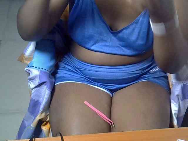 Sexyevonne webcam