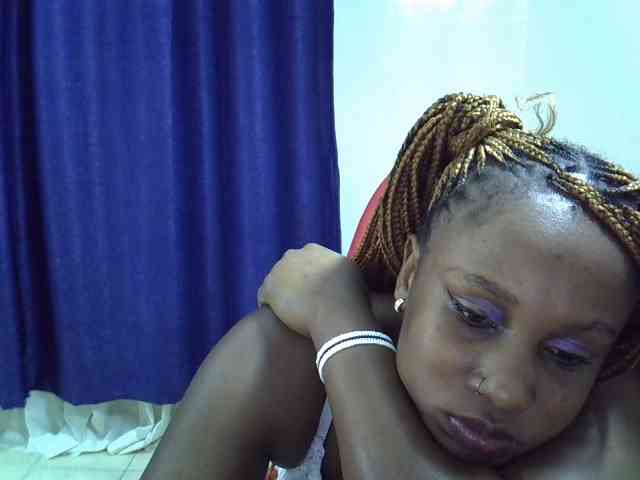 Sexyevonne webcam