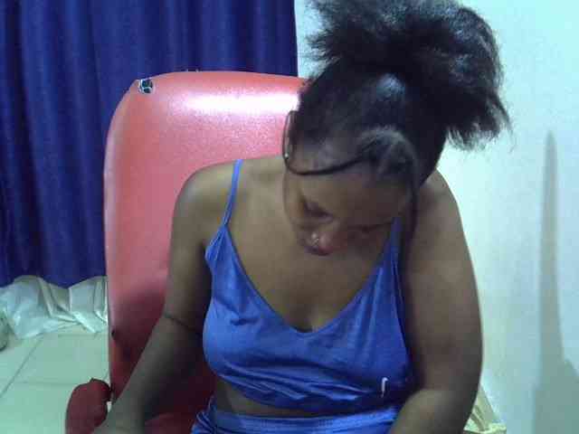 Sexyevonne webcam