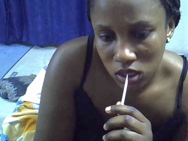 Sexyevonne webcam