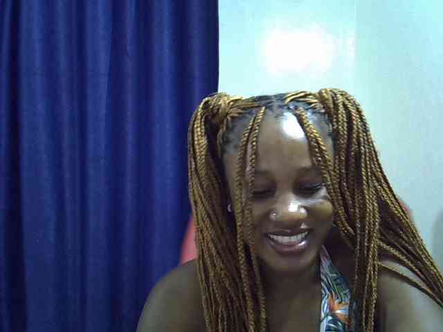 Sexyevonne webcam