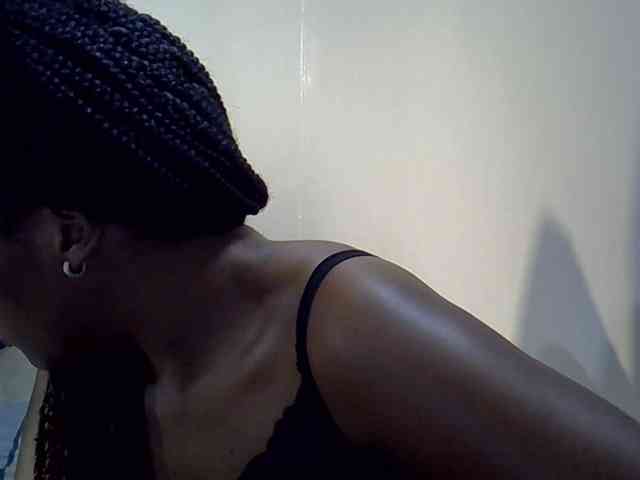 Sexyevonne webcam