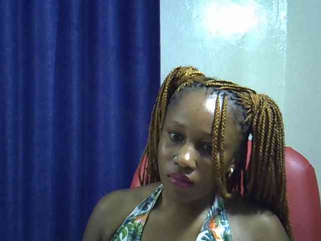 Sexyevonne webcam