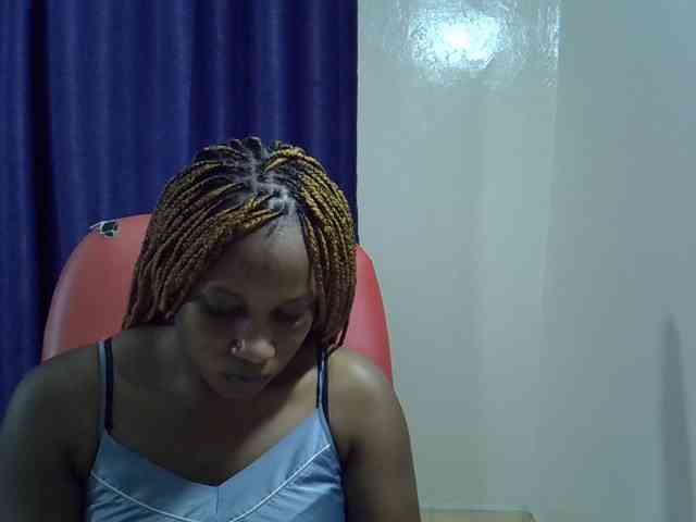Sexyevonne webcam