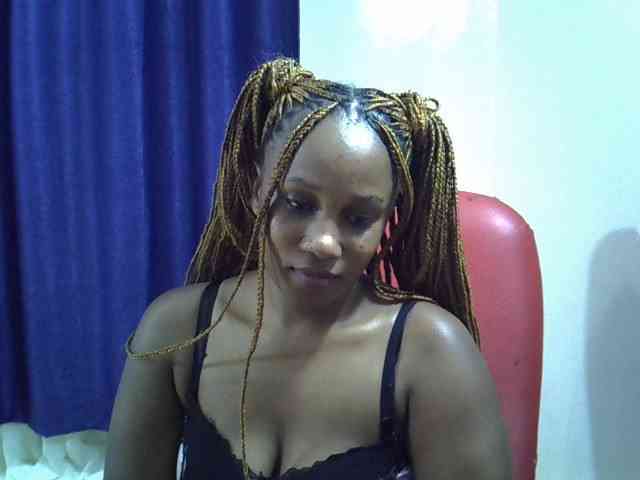 Sexyevonne webcam