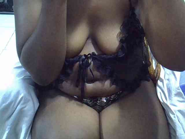 Sexyevonne webcam