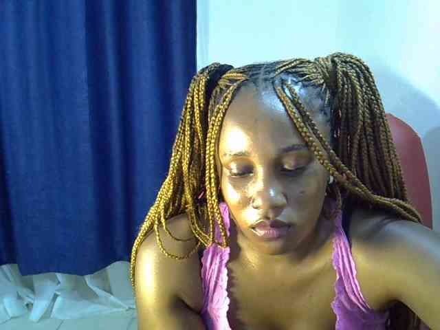 Sexyevonne webcam