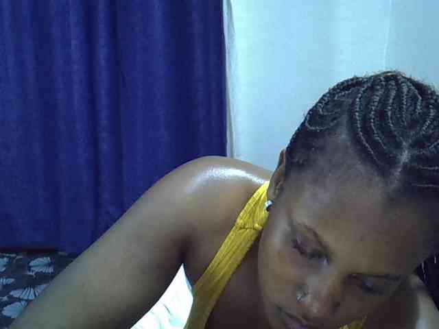 Sexyevonne webcam
