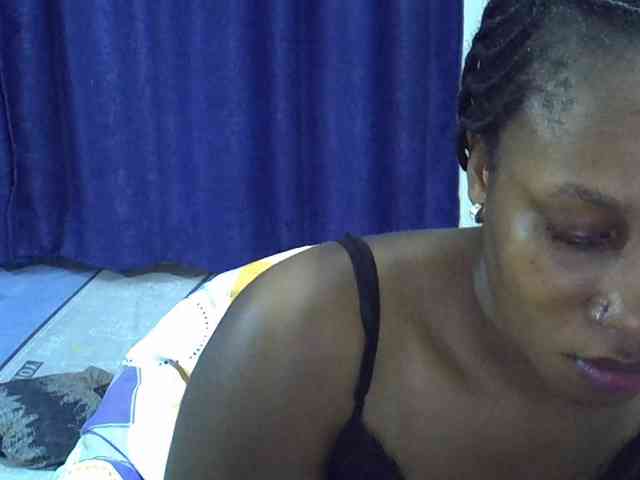 Sexyevonne webcam