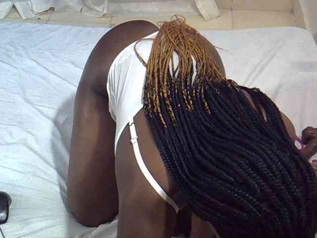 Sexyevonne webcam