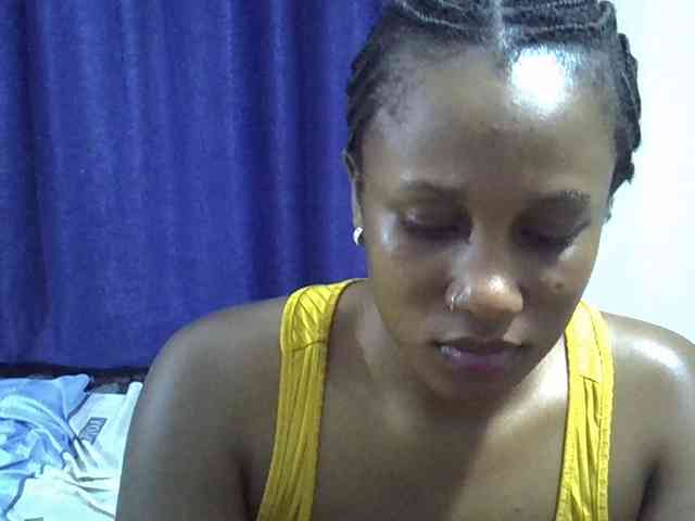 Sexyevonne webcam