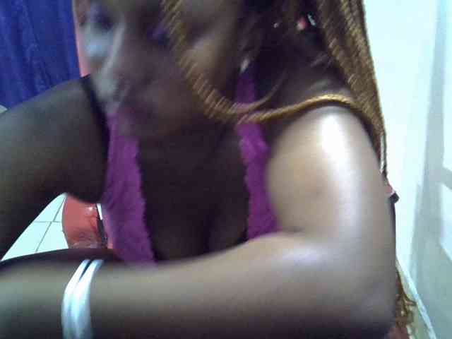 Sexyevonne webcam