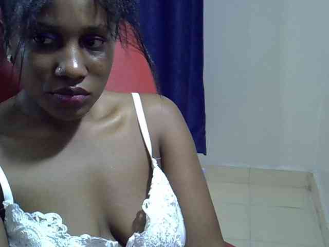 Sexyevonne webcam